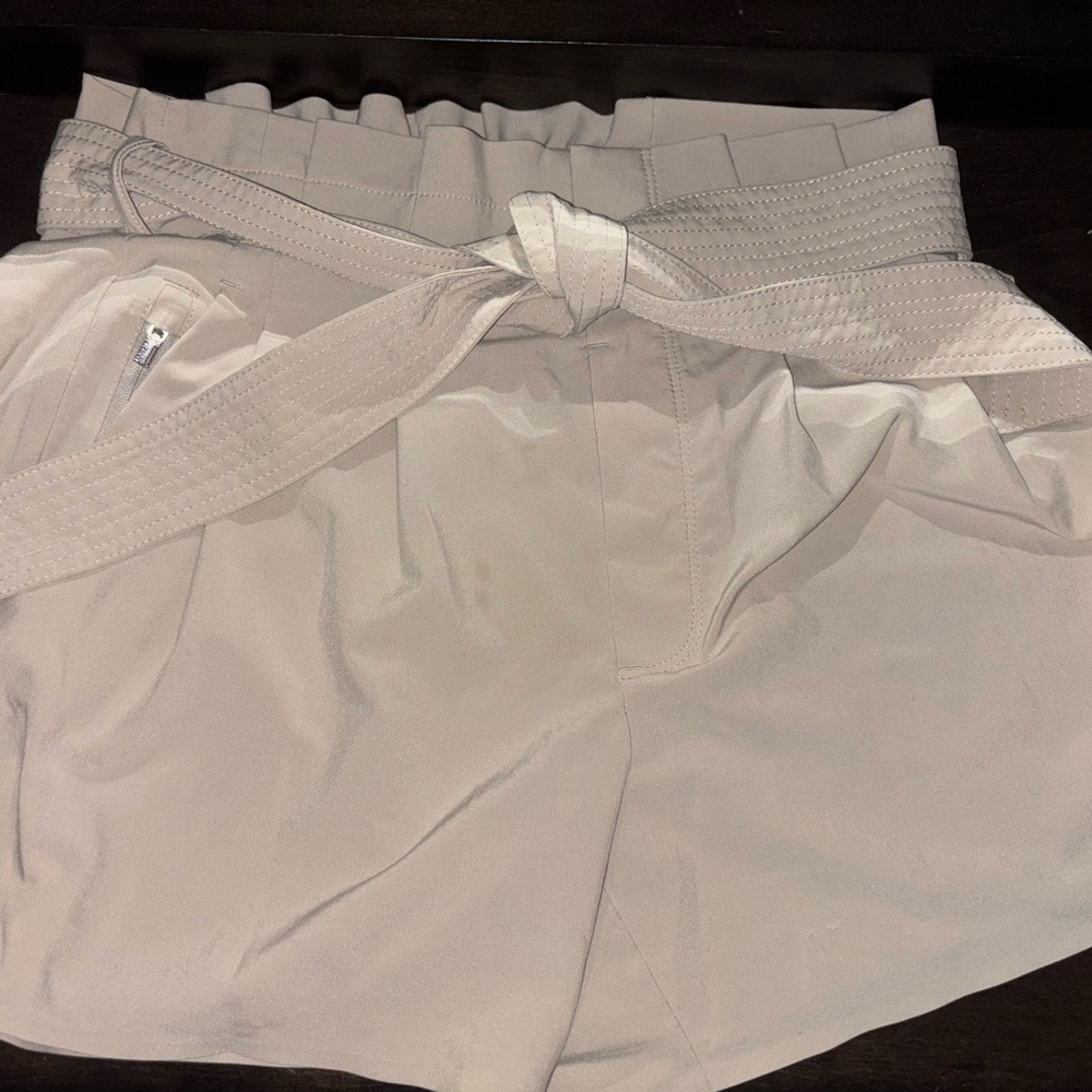 Athleta Women's Beige Belted Shorts
